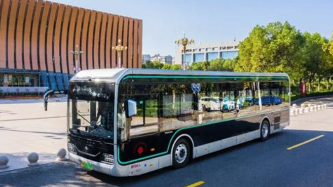 宇通客车：公交适老化，让你的城市更有温度