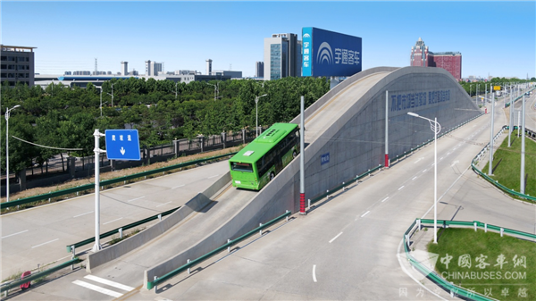 “超基因”赋能,宇通双源无轨电车引领城市多样化出行 “超基因”赋能,宇通双源无轨电车引领城市多样化出行