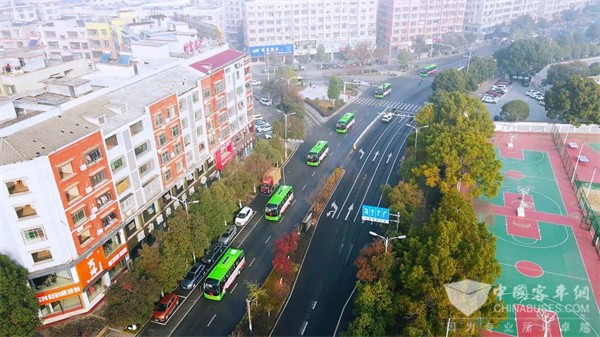 40辆宇通纯电动平江开跑 拉开红色沃土绿色发展新篇章 7.jpg