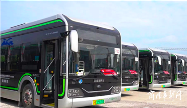 140辆宇通高端系列公交车——“宇威”在湖北省武汉市投用 1.png