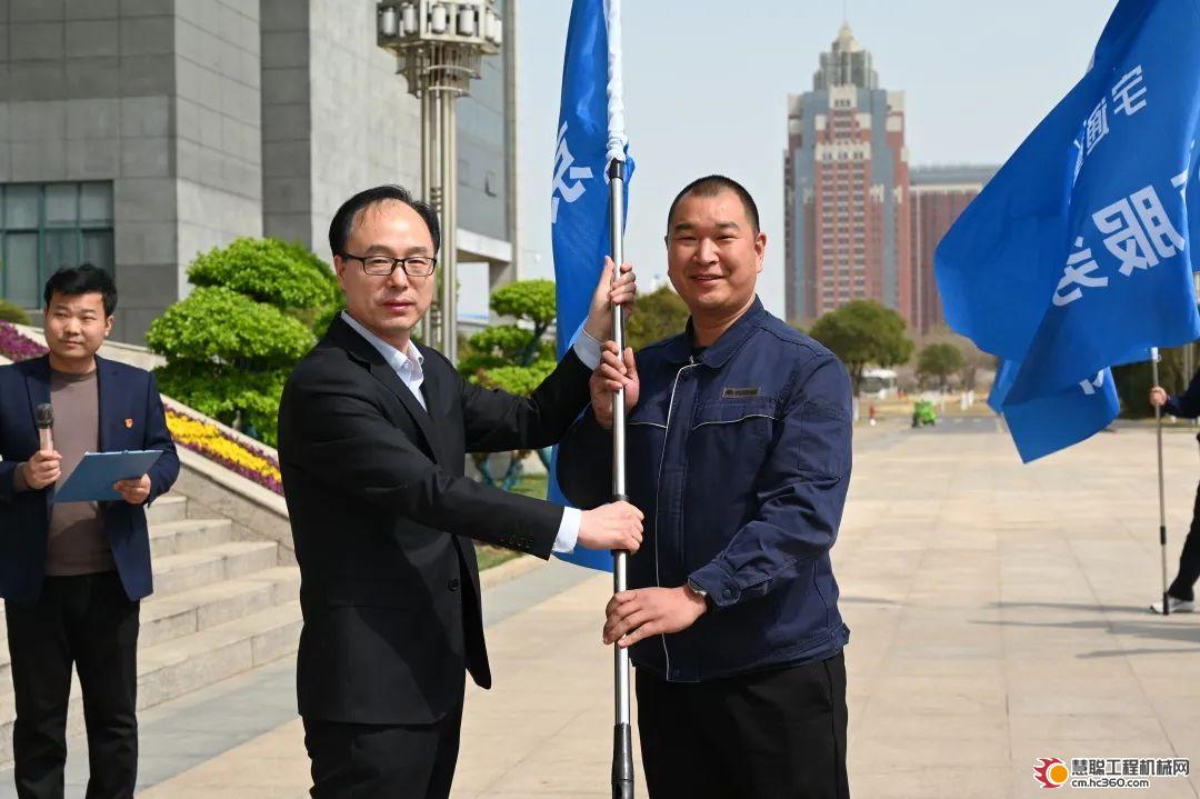 春风送暖 真情关爱 | 宇通重卡醒春计划之春季专项服务升级! 2.jpg