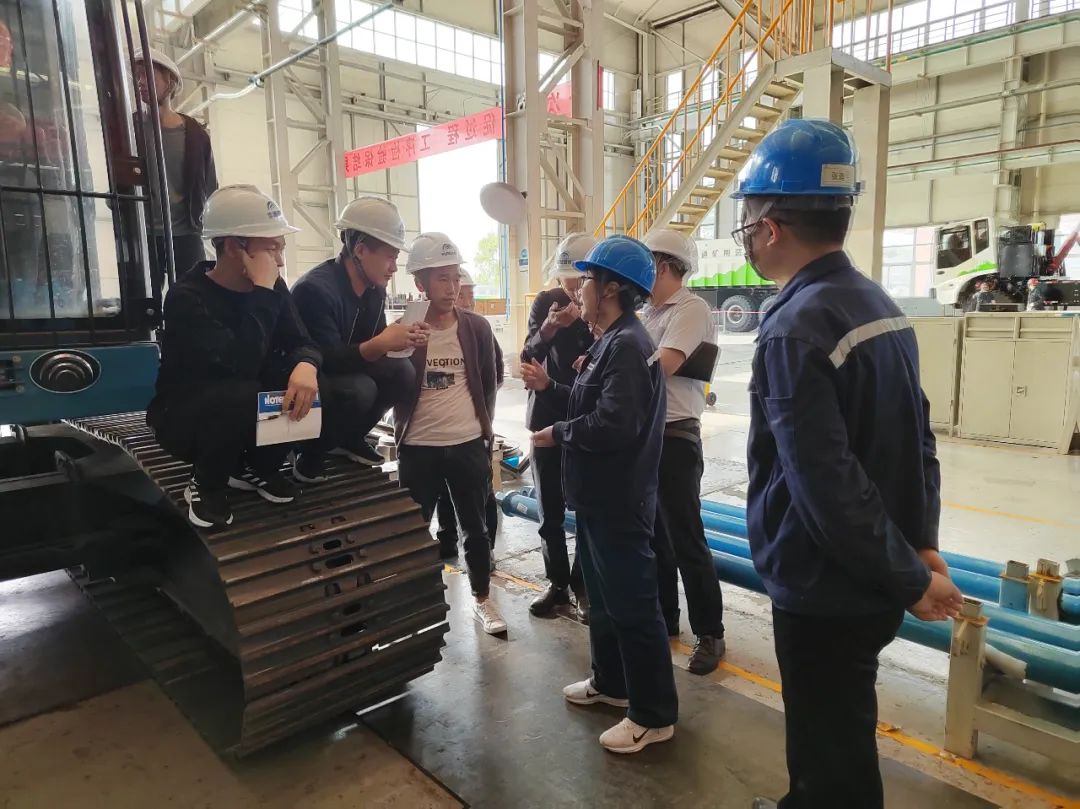 宇通重装“用心”做好新能源旋挖钻机手培训工作 3.jpg