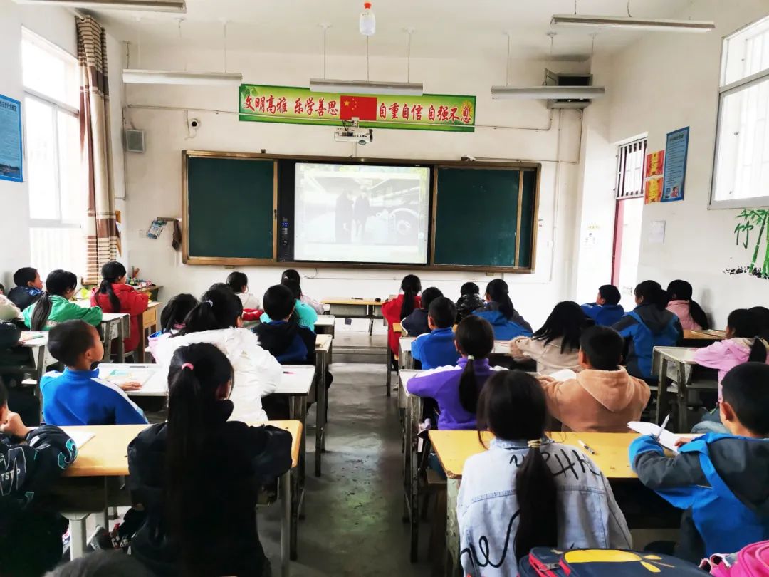 300多万人看直播！与27省同学一起来上“科技课”