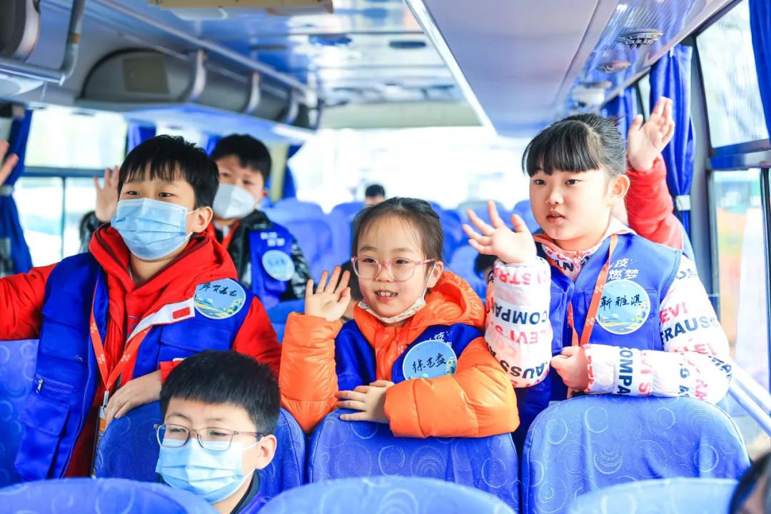 300多万人看直播！与27省同学一起来上“科技课”