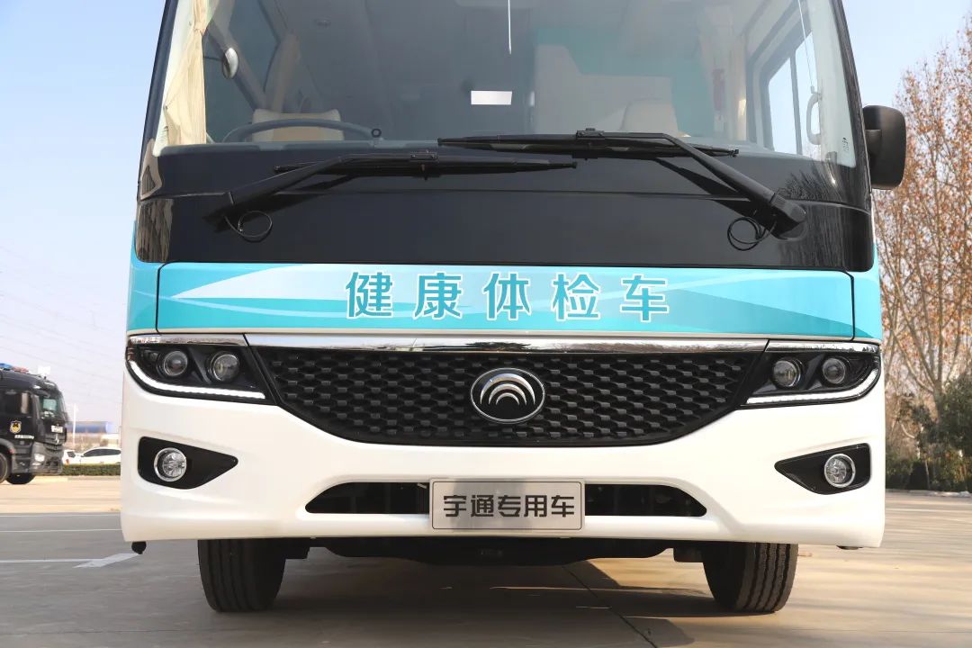 宇通7.7米福康卫士体检车，打造高效便捷体检新体验！
