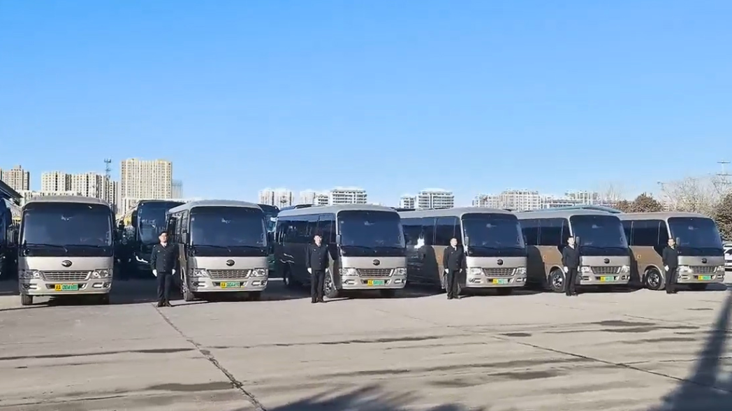 148辆宇通T7领衔！343辆宇通客车护航全国地方两会