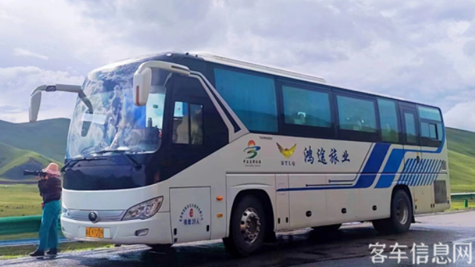 乘“饰”而上，青海鸿途旅业携手宇通引领高端旅游客运新潮流
