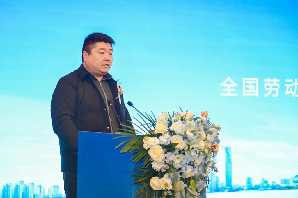 宇通重卡百万公里俱乐部落地郑州，吹响重卡节能大赛号角！