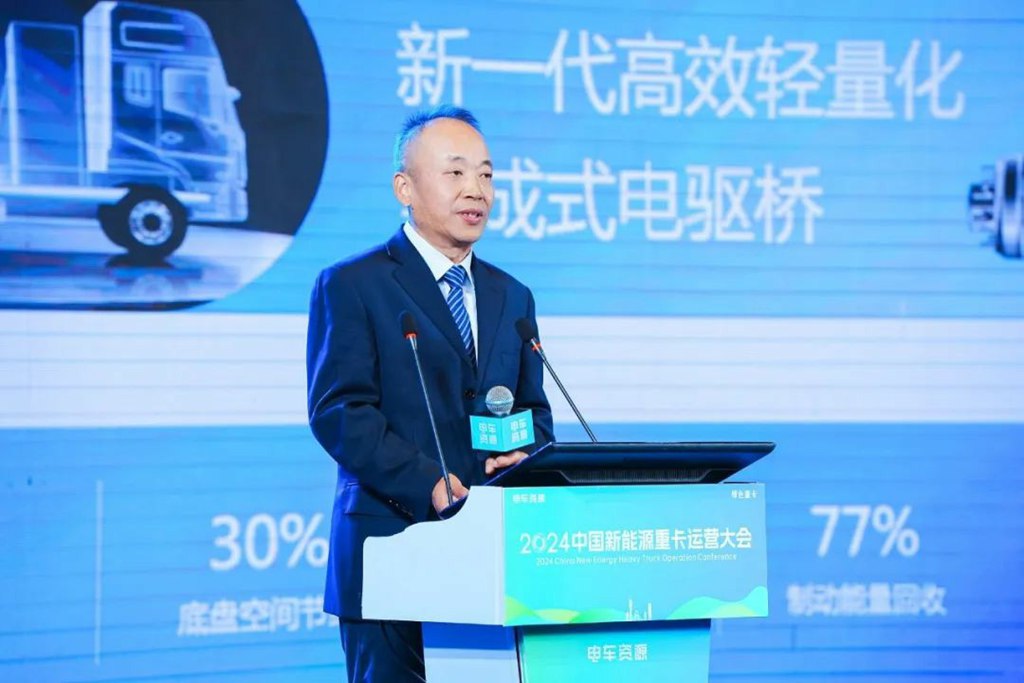 实力见证 | 宇通重卡荣获“年度品牌卓越价值奖”！