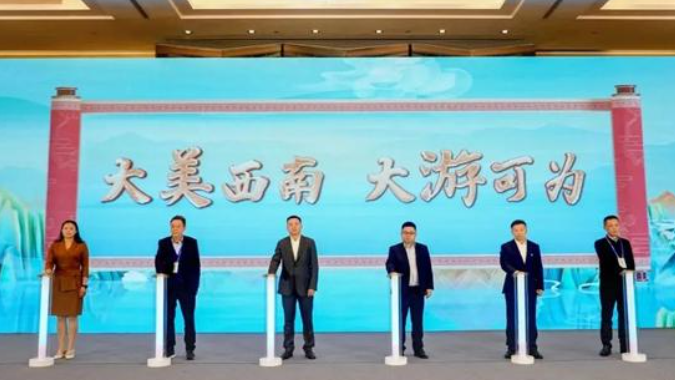 宇通+玉柴携手助力中国旅游客运山河万里行