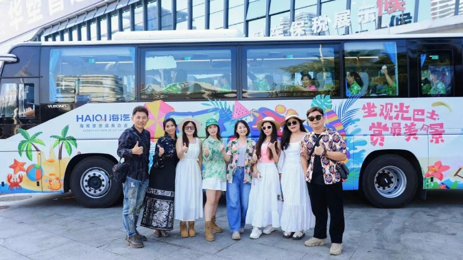海南环岛旅游公路观光巴士火爆出圈，宇通助力海汽集团加速探索旅游运营新模式