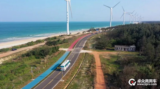 海南环岛旅游公路观光巴士火爆出圈,宇通助力海汽集团加速探索旅游运营新模式 海南环岛旅游公路观光巴士火爆出圈,宇通助力海汽集团加速探索旅游运营新模式