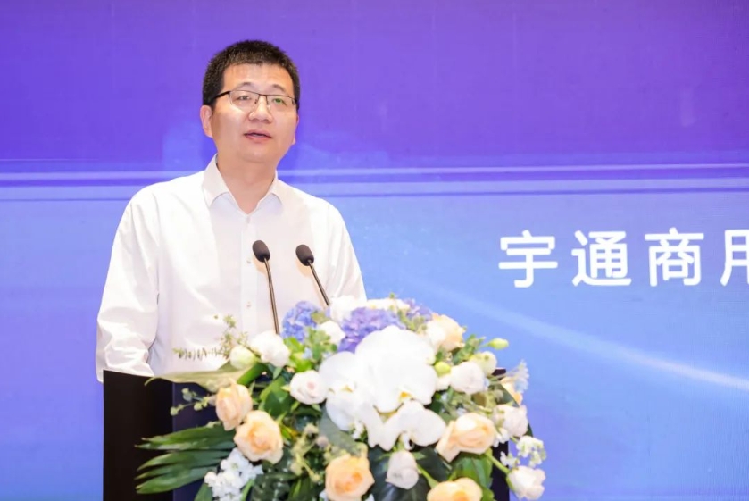 实力见证 | 加速拓展全场景运输，宇通重卡在日照发布底置换电新品！