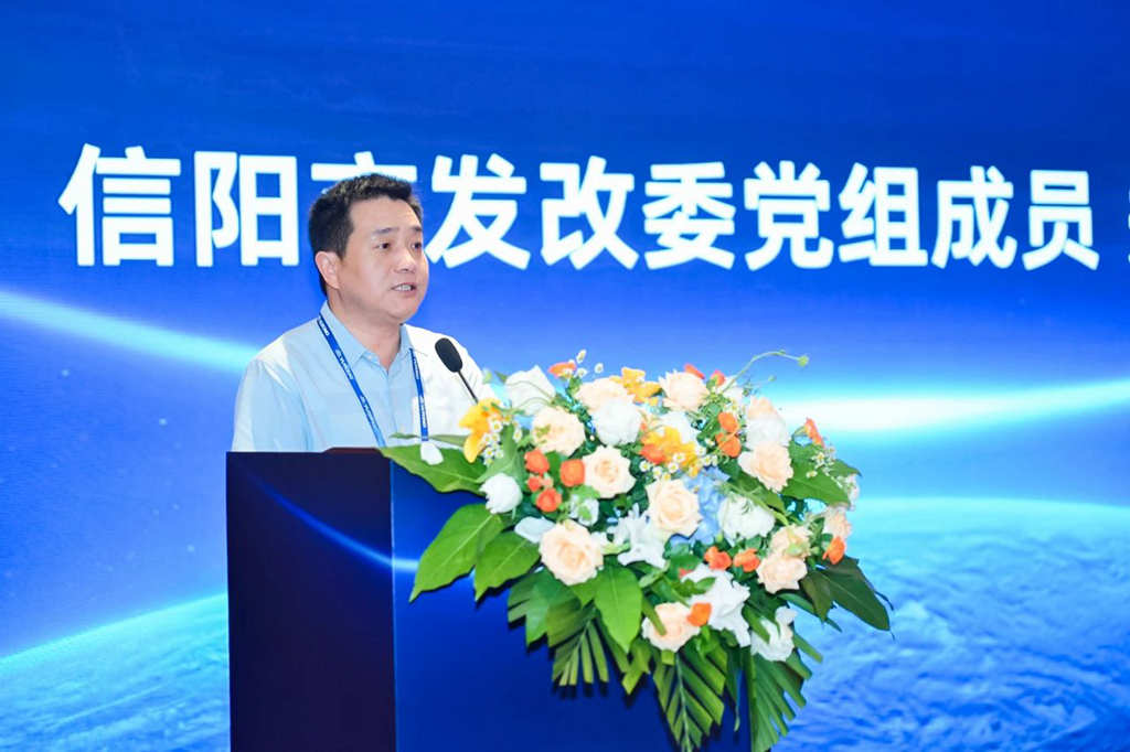 宇通重卡百城万客价值品鉴,信阳绿色转型启新程 宇通重卡百城万客价值品鉴,信阳绿色转型启新程
