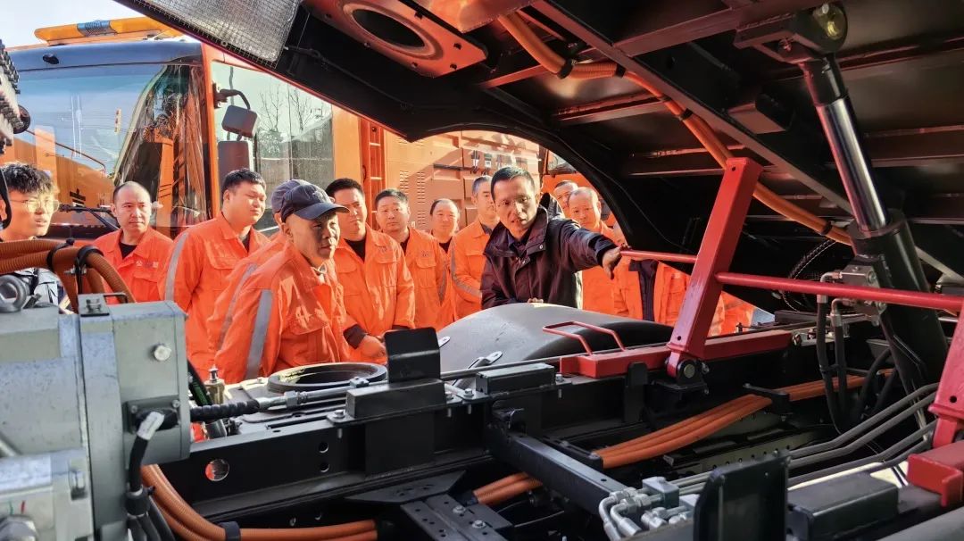 服务两会，实力保障！宇通环卫全力护航两会盛事！