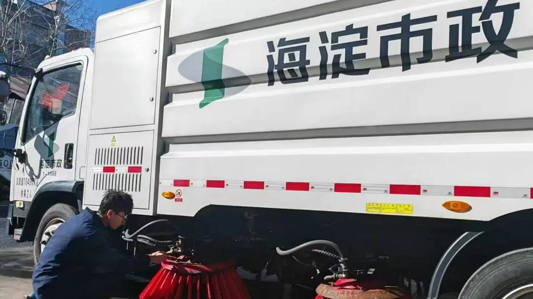 服务两会，实力保障！宇通环卫全力护航两会盛事！