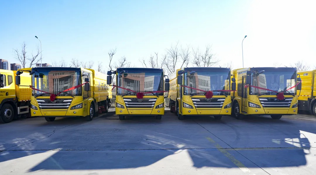 宇通纯电动高速扫路车批量交付天津,助力绿色养护升级! 宇通纯电动高速扫路车批量交付天津,助力绿色养护升级!