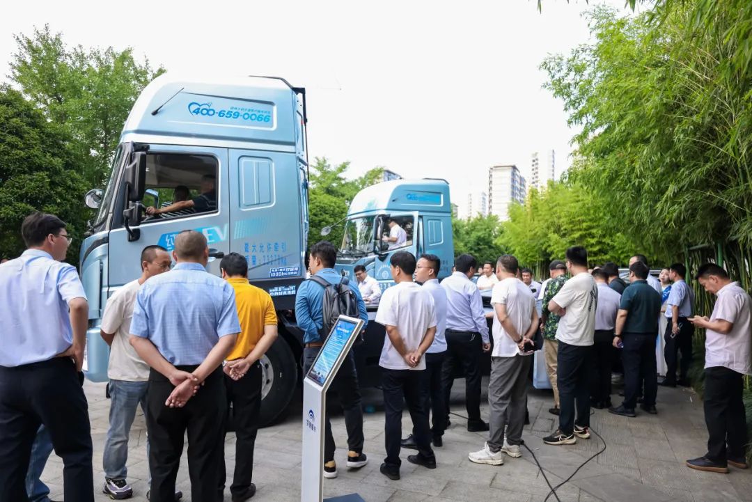 6大核心价值，破解港口场景痛点，宇通重卡T系列港口版牵引车宁波上市