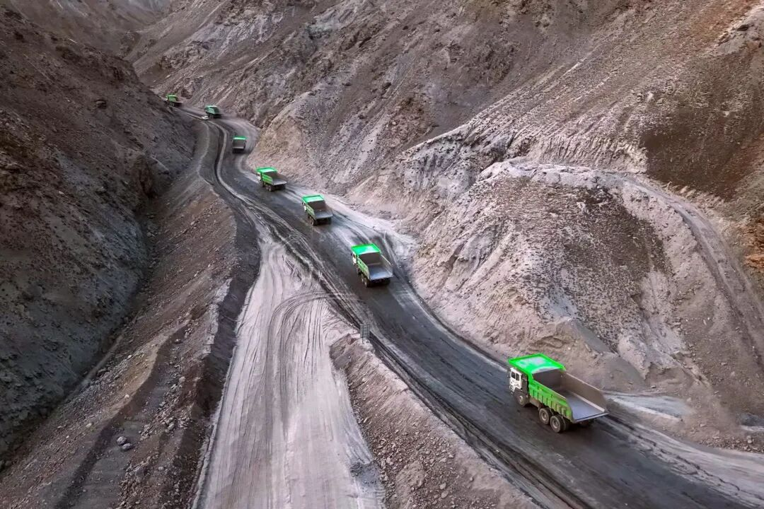 宇矿同行|宇通矿卡受邀参加全球矿业电气化峰会，共绘零碳智慧矿山新蓝图！