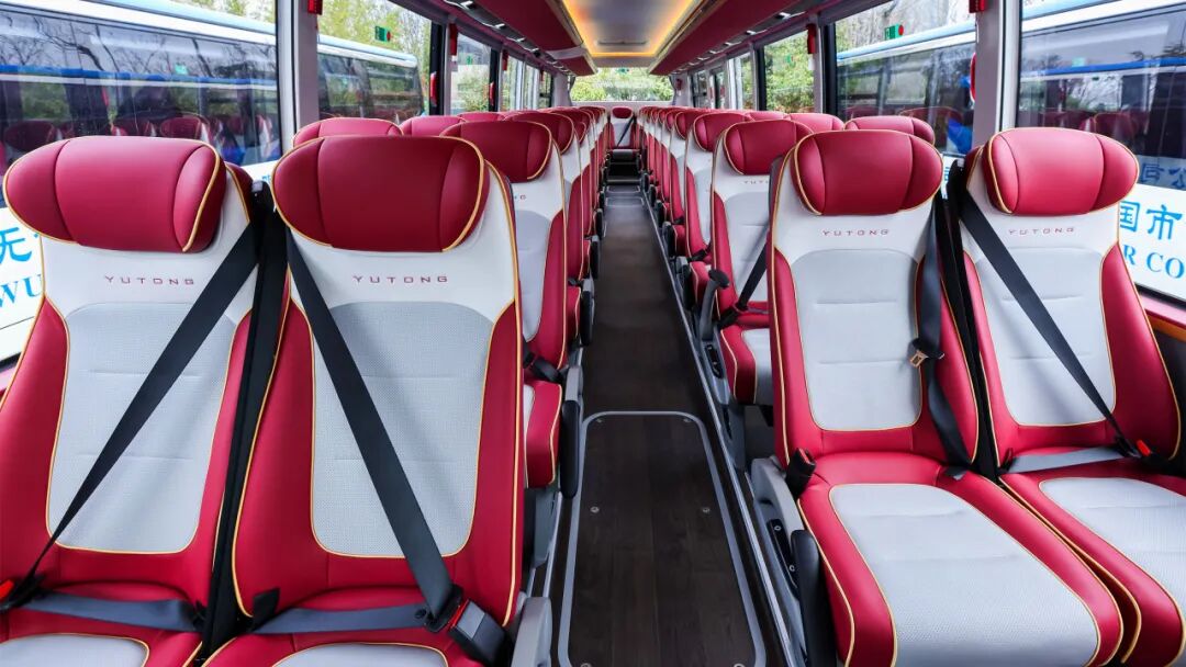 向高处行!宇通T7与天域S12奏响高端化战略“开门红” 向高处行!宇通T7与天域S12奏响高端化战略“开门红”