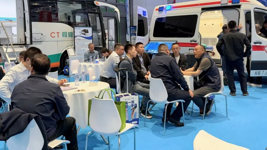 宇通医疗车亮相上海国际医博会，实力诠释移动医疗新价值