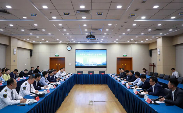 宇通客车与青岛市市北区政府、青岛城运控股集团签署战略合作协议
