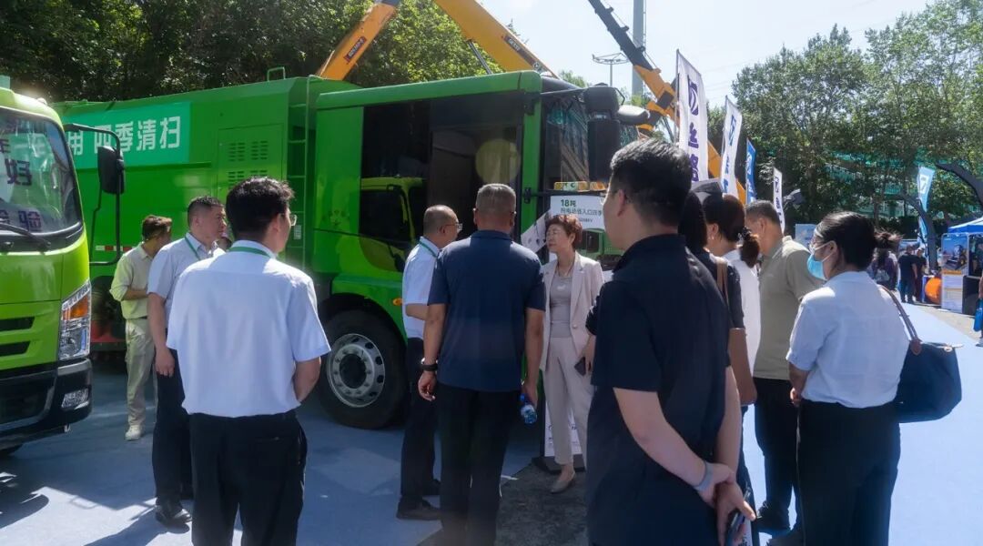 聚力寒区环卫全场景运维!宇通环卫亮相新疆交流会! 聚力寒区环卫全场景运维!宇通环卫亮相新疆交流会!