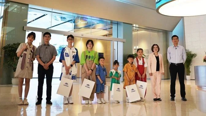 芒果TV综艺节目走进宇通，10后职场大局观冲上热搜！