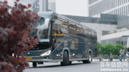 以高端化破局:贵州欢乐假期携手宇通C12L领跑旅游新蓝海 13.jpg