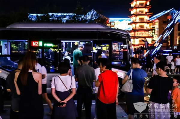 创新运营新模式! 宇通助力临沂公交点亮琅琊“夜经济”