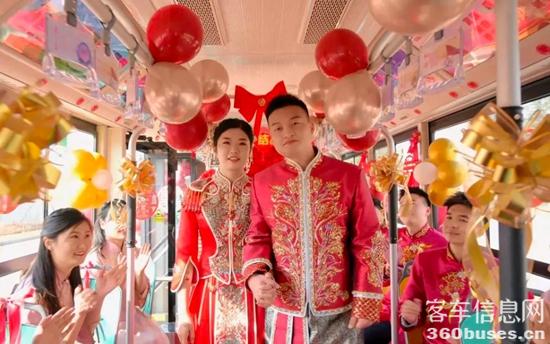 1695868018218773.jpg 宇通:各地“花样公交”点亮绿色出行新风尚!