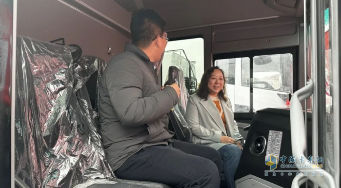 亮相申城!宇通新能源环卫车批量交付上海 亮相申城!宇通新能源环卫车批量交付上海