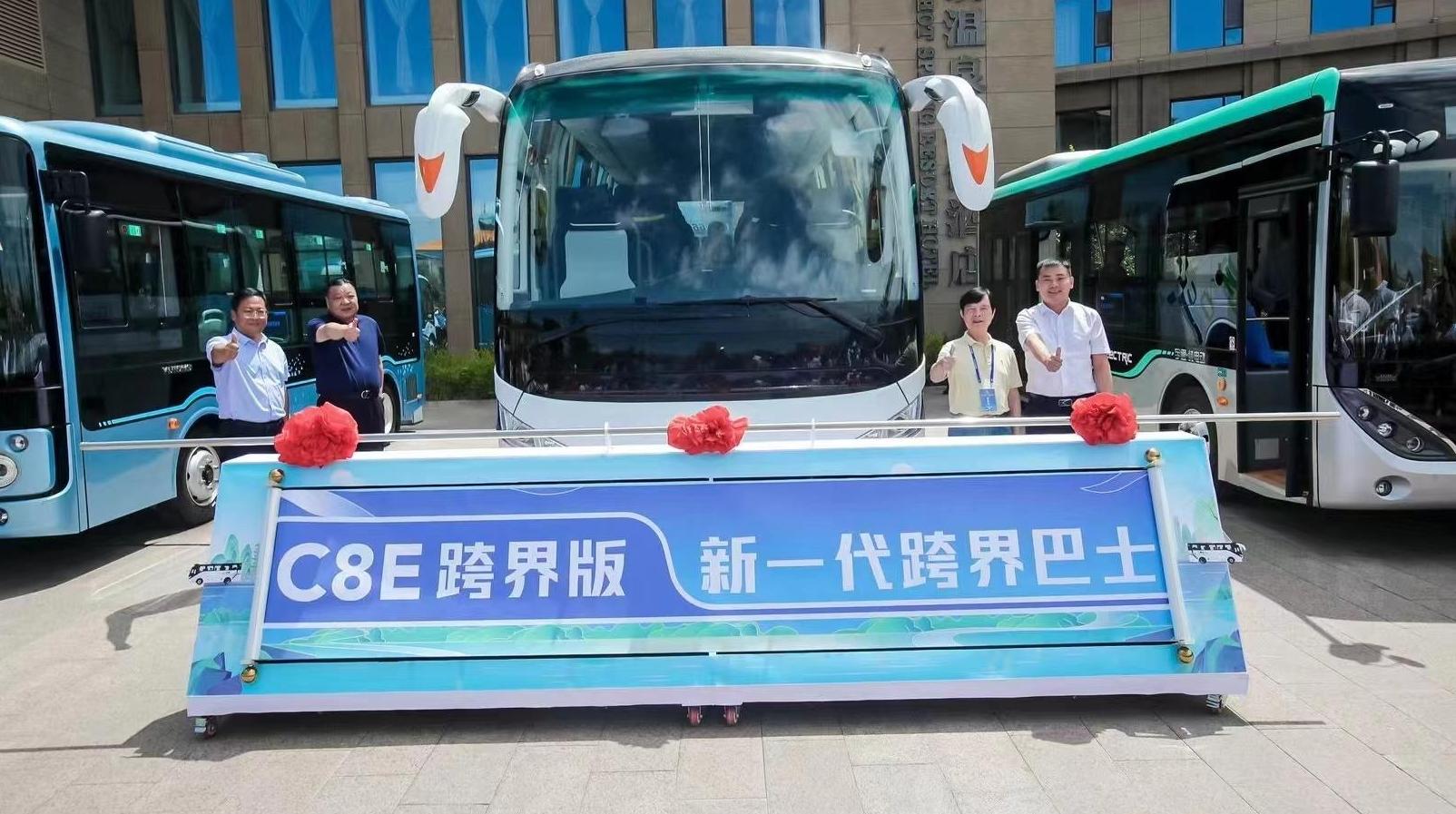 一车多能！宇通跨界巴士来了