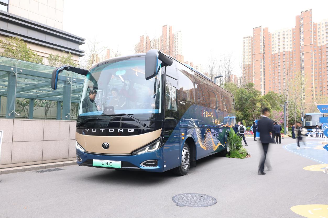 全面提质升级 宇通助力客旅出行驶入“快车道”