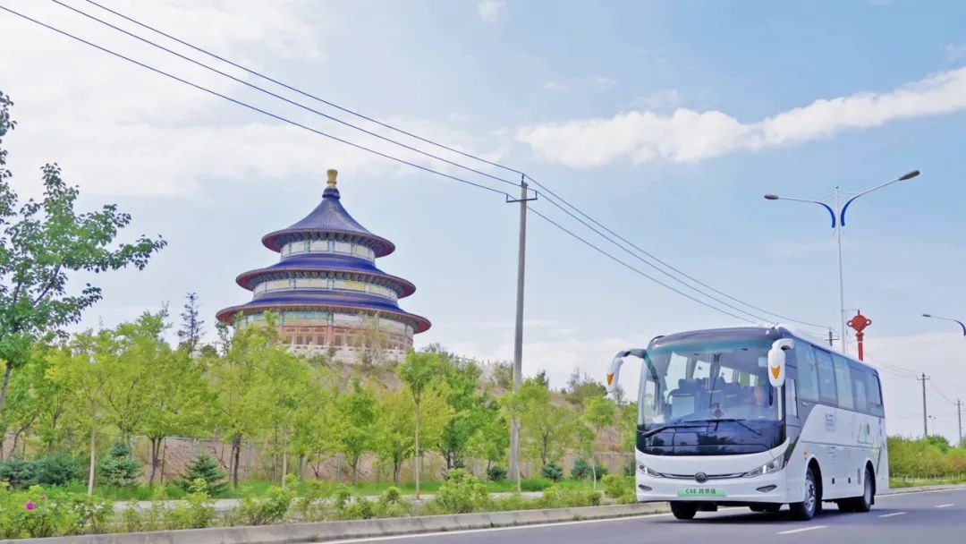 首个旅游全场景解决方案！宇通出席2023旅游出行大会
