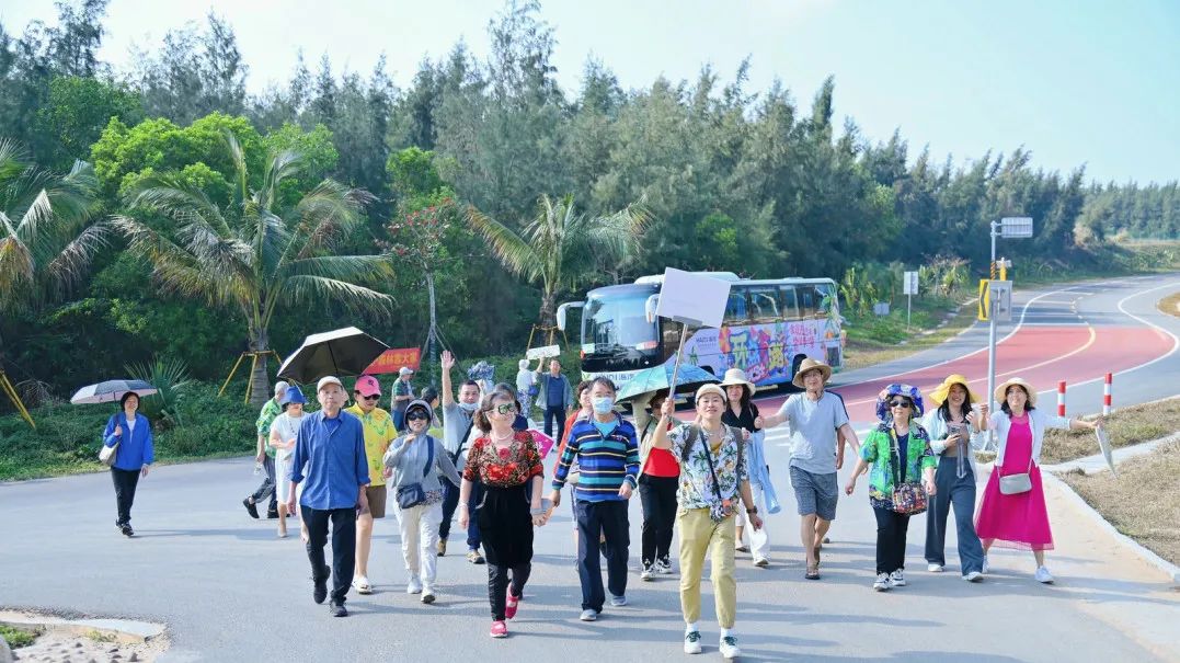 新玩法新体验！“宇”见首条海南环岛旅游公路观光巴士专线