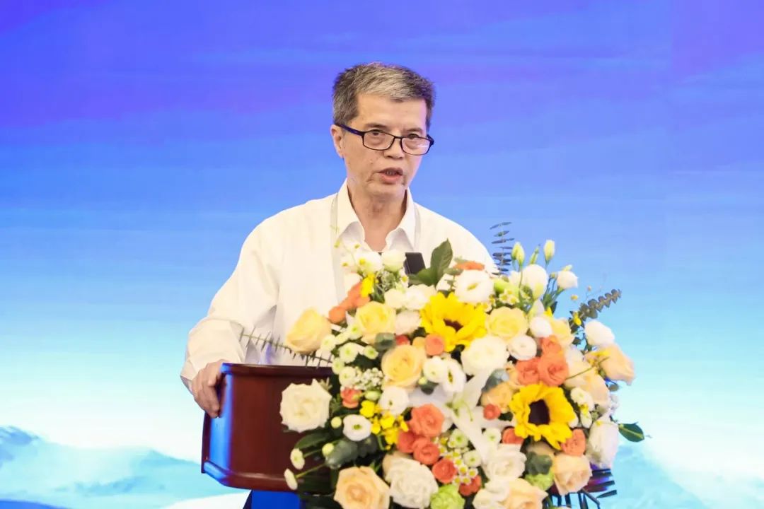 宇通重卡发布行业首款矿区专用纯电动自卸车