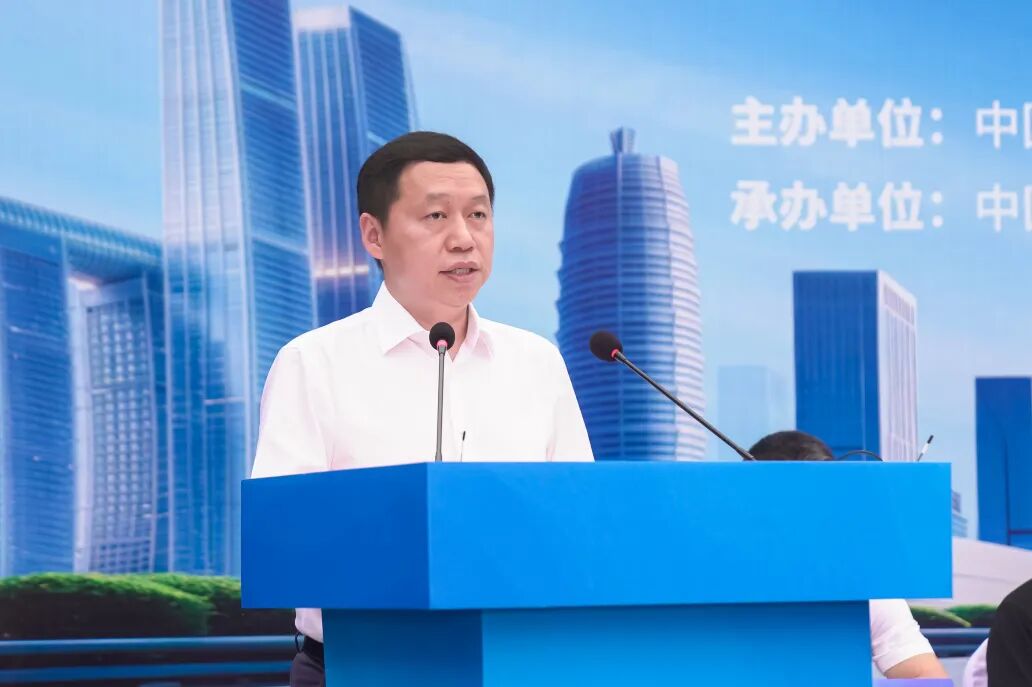 智能安全新征程!2026公交安全公益行重庆启航 图片