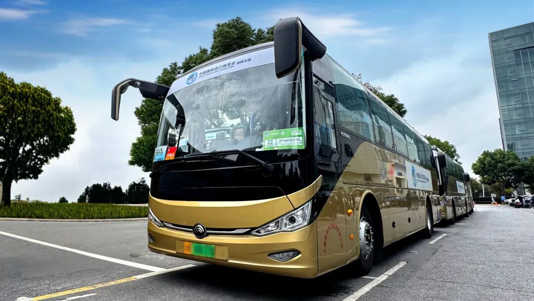 八届全勤!车型焕新!宇通为进博会保驾护航 图片