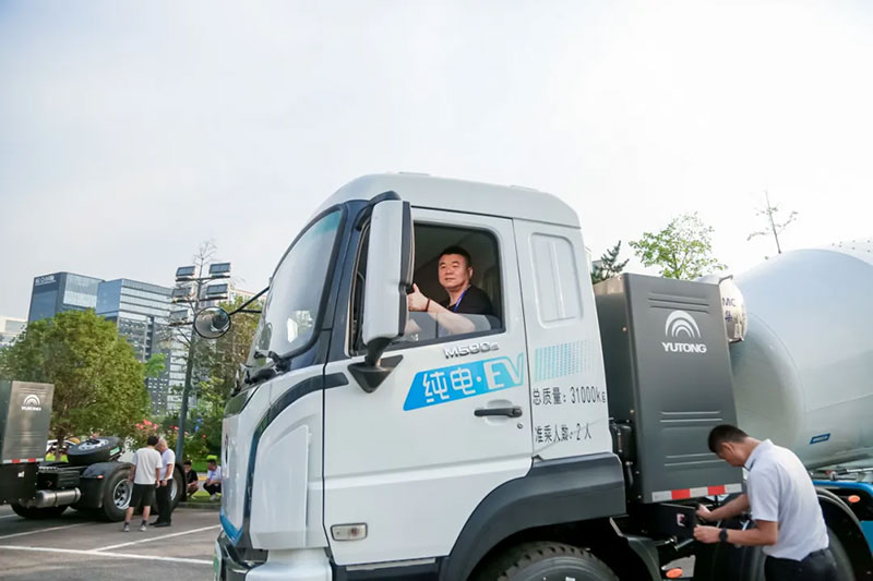 实力见证 共聚西安、共鉴价值,宇通重卡为绿色发展“加电”! 实力见证 共聚西安、共鉴价值,宇通重卡为绿色发展“加电”!