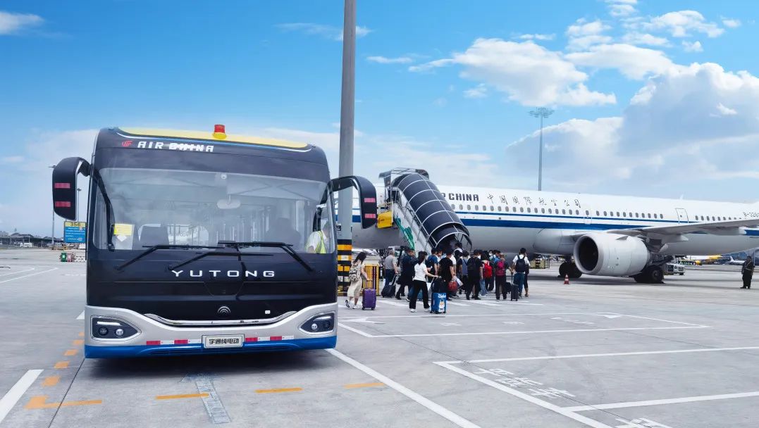 从宇通机场摆渡车，看中国高端制造的发展“密码”