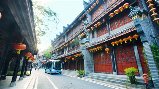 网红景区的最潮打开方式！宇通客车重庆秀湖公园开跑