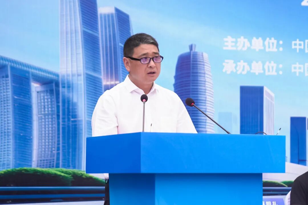 智能安全新征程!2026公交安全公益行重庆启航 图片