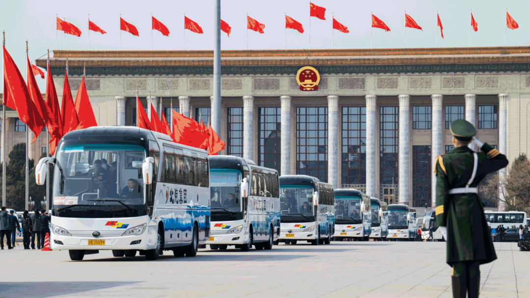 本次两会唯一高端公商务客车！宇通T7十年铸就品牌高端之路