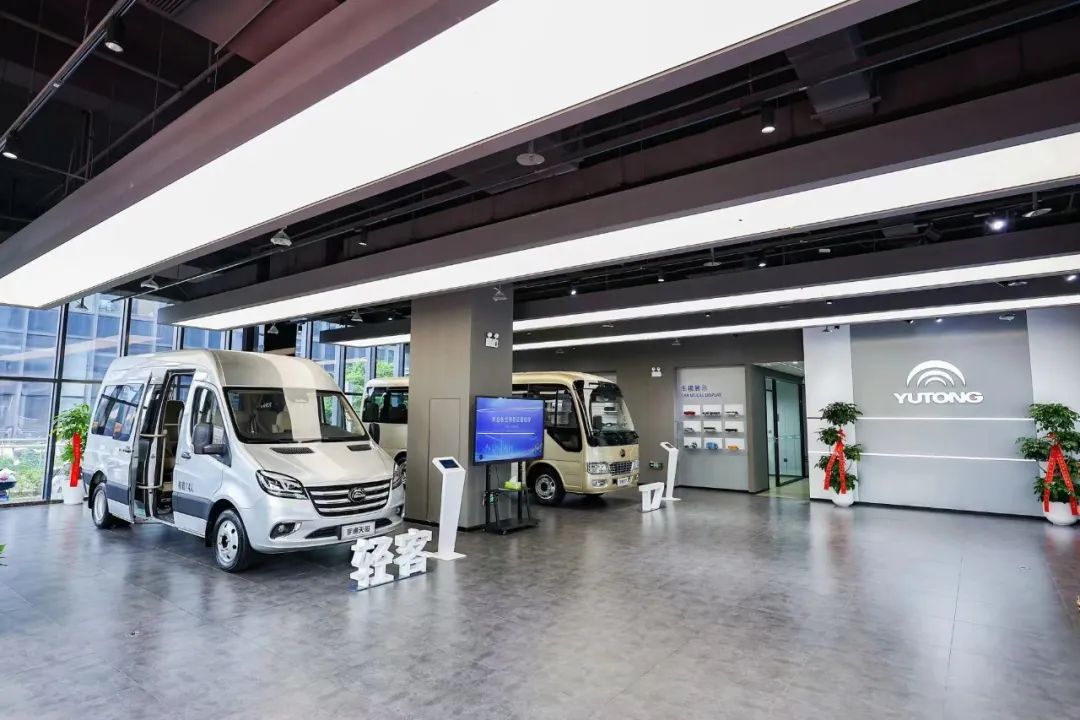 宇通用户中心全国8店同开！解锁商用车直营新体验