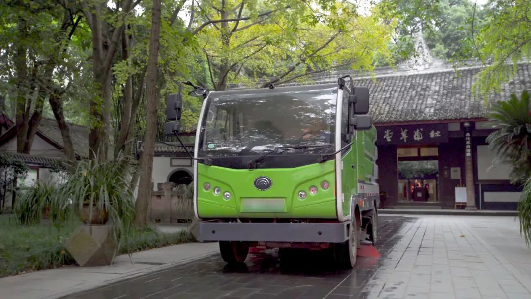 绿变成都，电动先锋┃宇通新能源环卫车助力“蓉城”环卫高质量发展