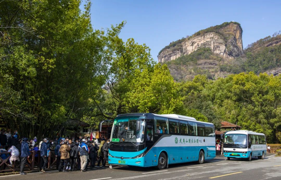 “点题”全国两会,宇通响亮作答 图片