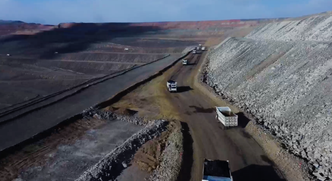 新政护航!宇通矿卡以智能绿色双引擎,助力矿山运营! 图片