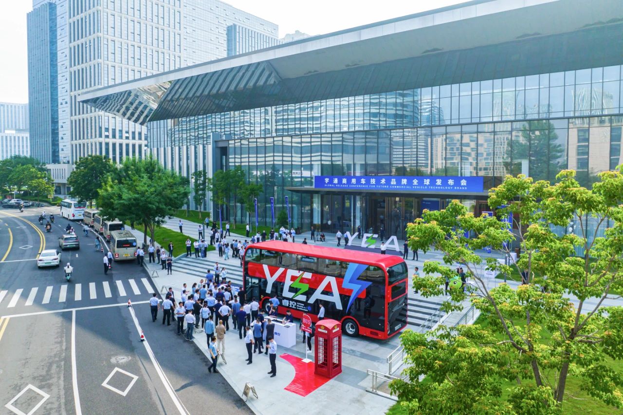  睿控E平台发布，宇通再次抬高行业天花板