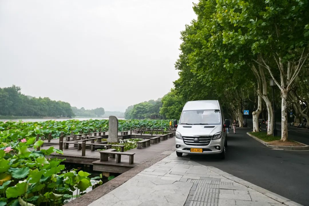 走！宇通天骏带你领略传颂千年的西湖之美